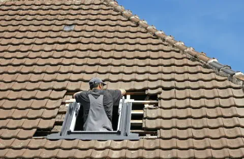 Pose de velux - Ornolac-Ussat-les-Bains